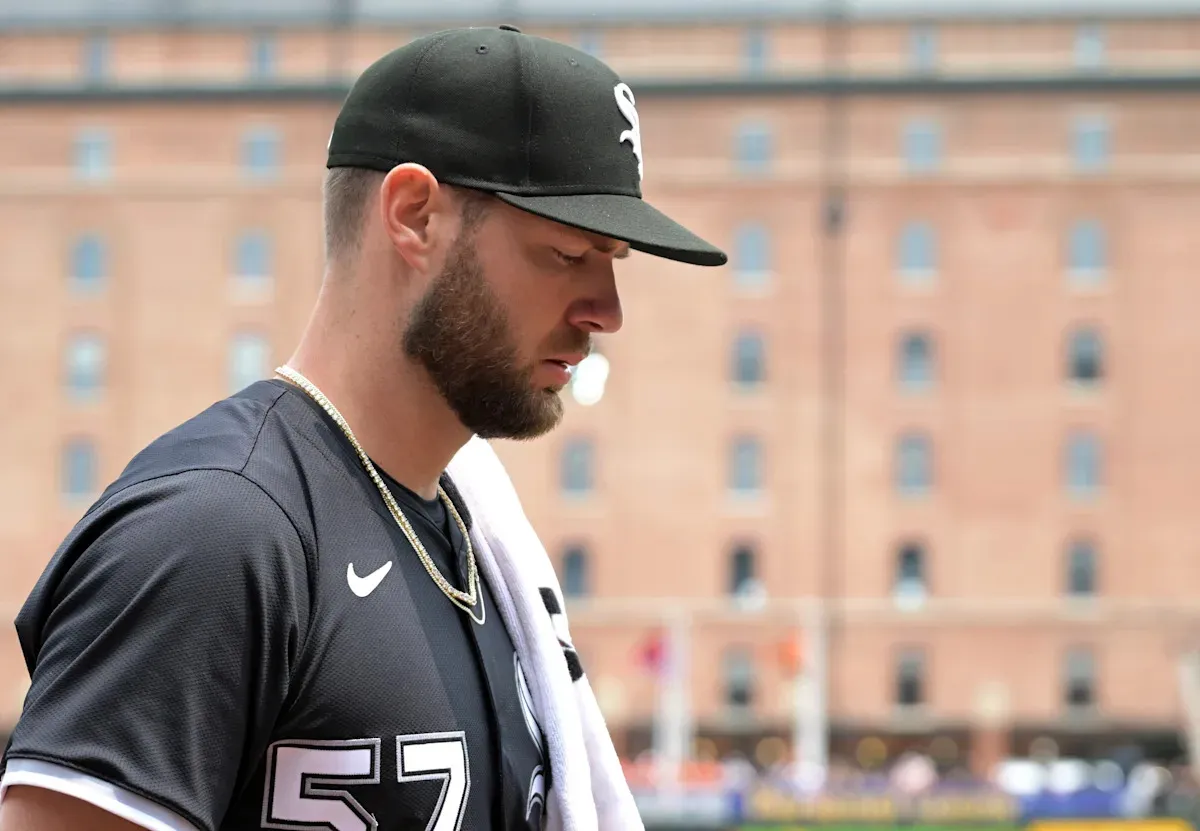Pemain Starter White Sox, Adrian Houser, Muntah di Bangku Cadangan Antar Inning, Kembali ke Lapangan untuk Terus Melempar Melawan Blue Jays