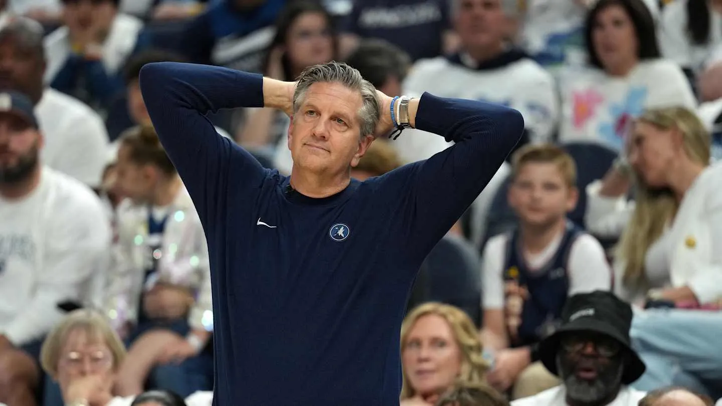 Laporan: Knicks Tertarik Chris Finch Wolves Jadi Pelatih Kepala Baru