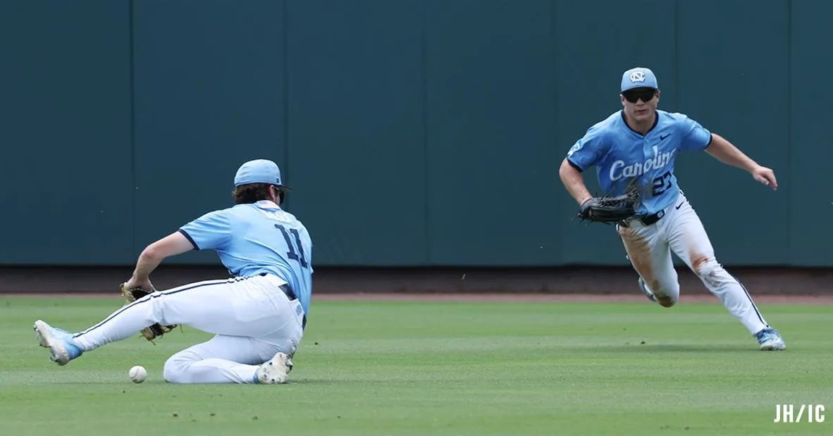 Arizona Membalas UNC, Perpanjang Super Regional NCAA