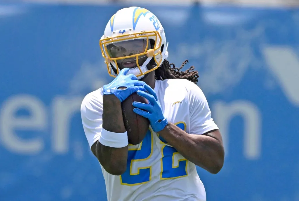 Bintang NFL, Putra Daerah East Bay Najee Harris Cedera Akibat Ledakan Kembang Api Empat Juli, Sumber Memastikan